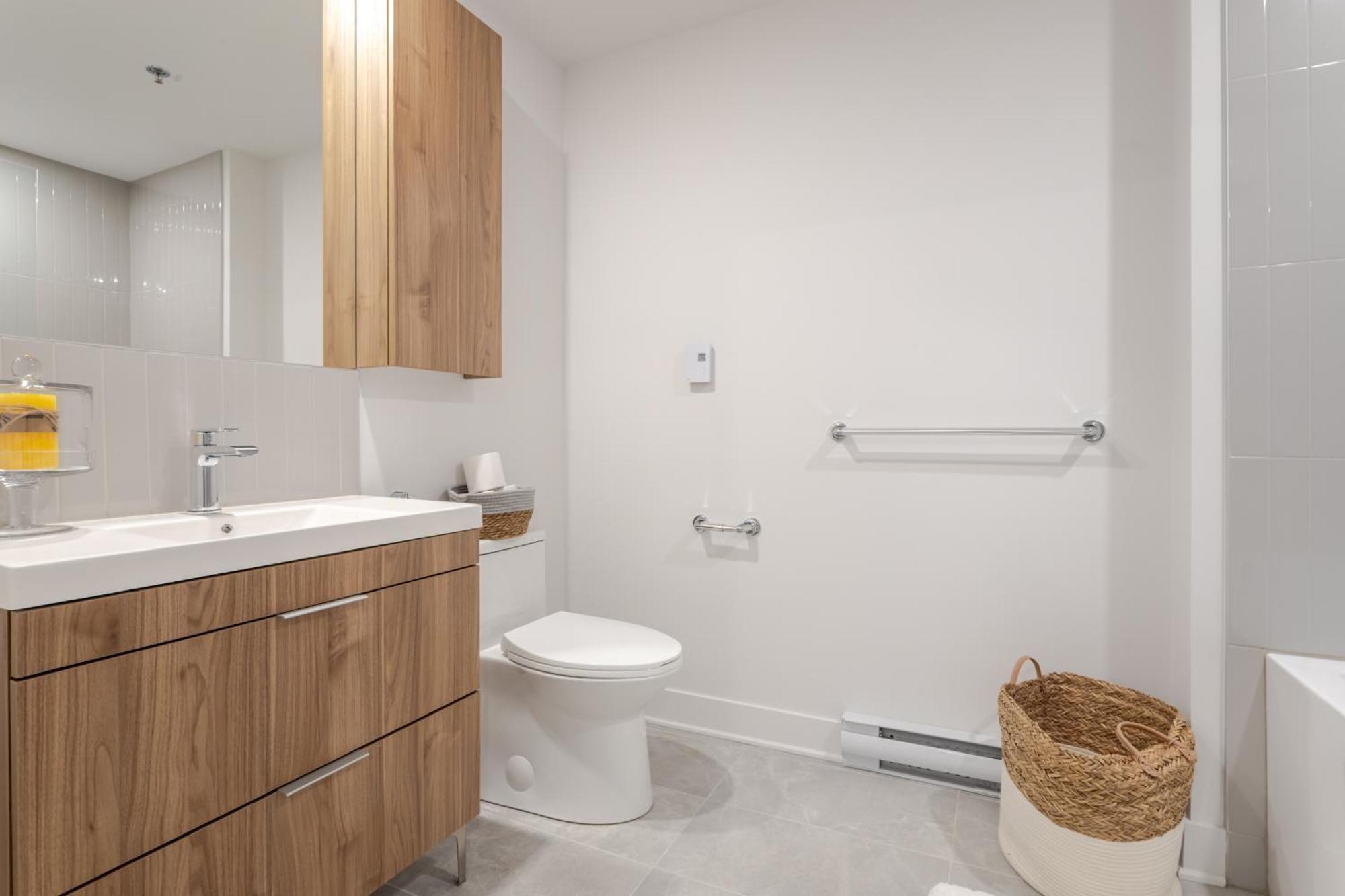 Stunning 2 Bedroom In Mtl Old Port Montreal